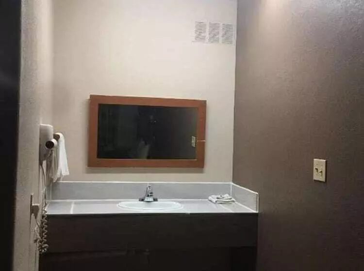 Motelli Executive Inn And Suites