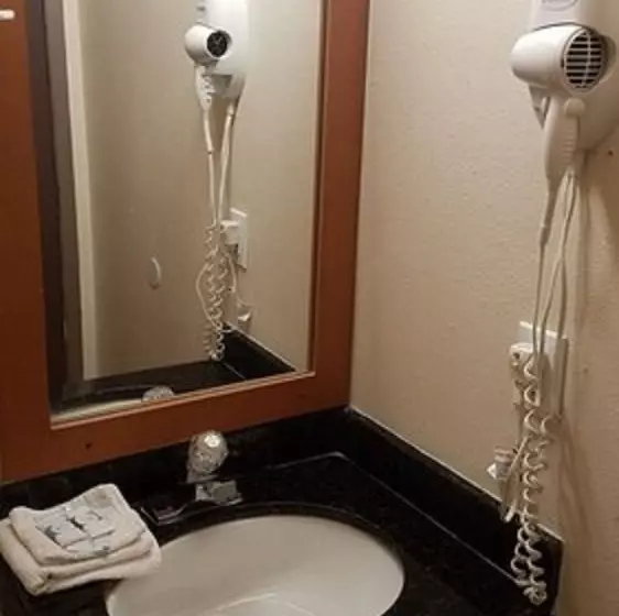 Motelli Executive Inn And Suites