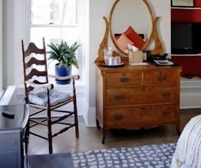 Old Granite Inn Bed & Breakfast