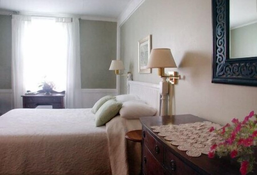 Old Granite Inn Bed & Breakfast