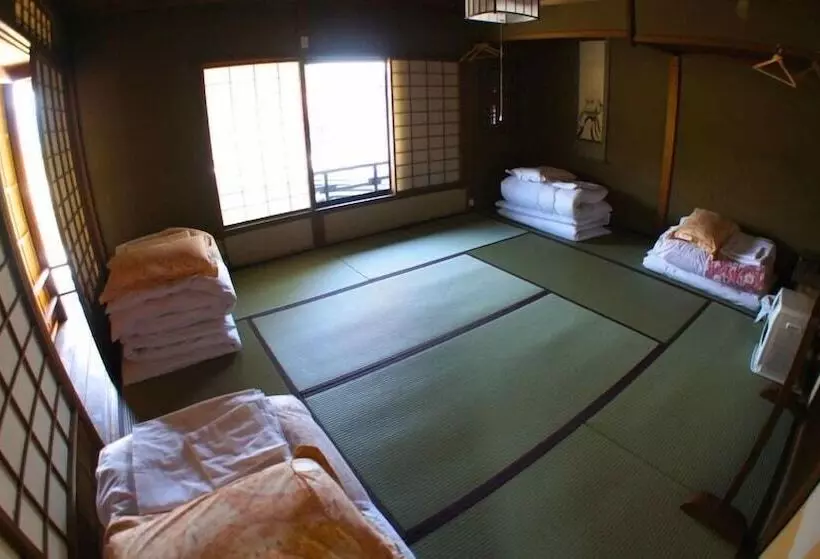 ペンション Guesthouse Iori