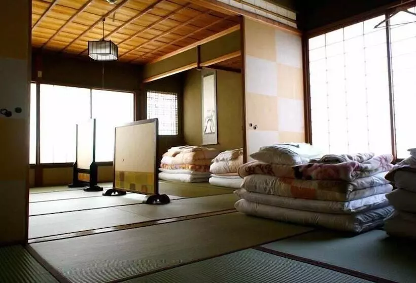 ペンション Guesthouse Iori