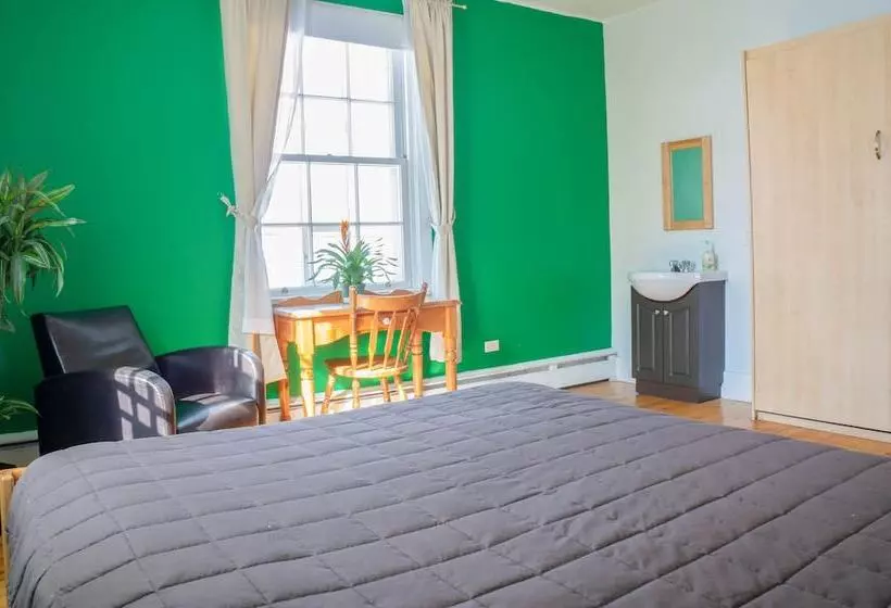 ユースホステル La Secousse