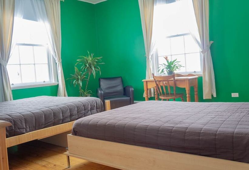 הוסטל La Secousse