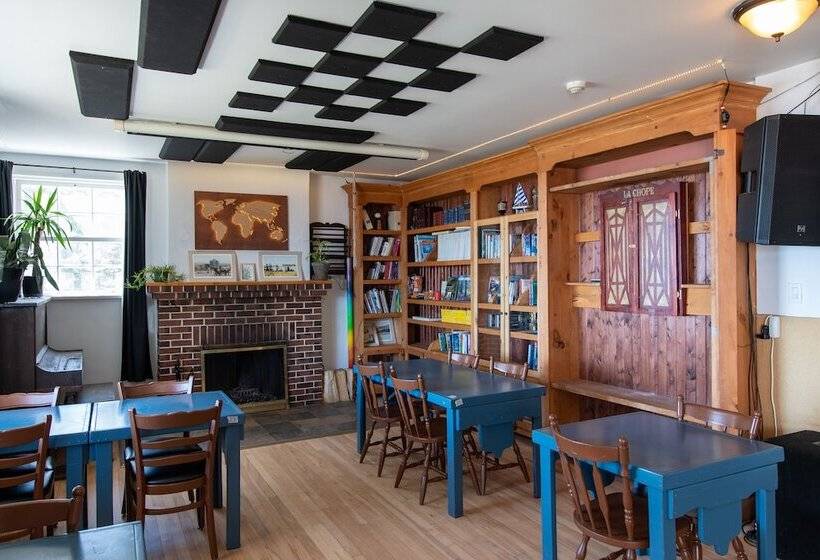 הוסטל La Secousse