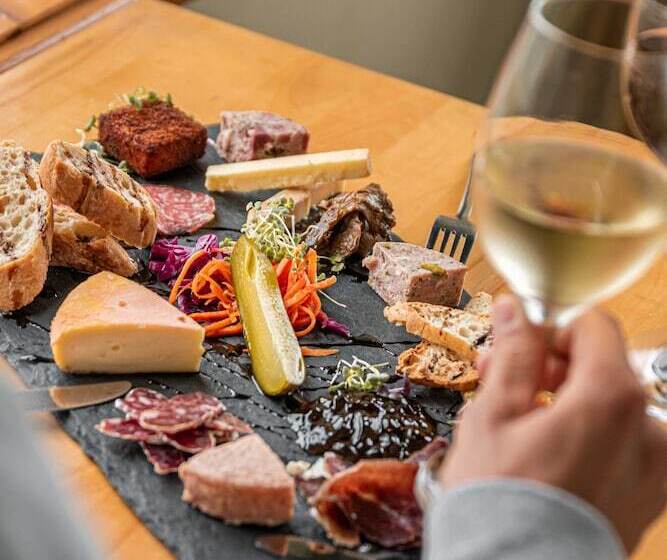 הוסטל La Secousse