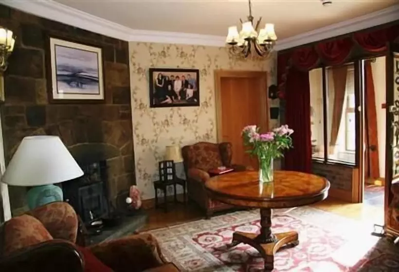 تختخواب و صبحانه Tirconaill Lodge