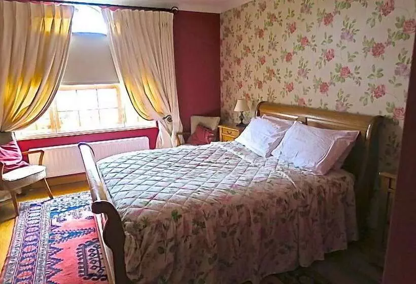 تختخواب و صبحانه Tirconaill Lodge