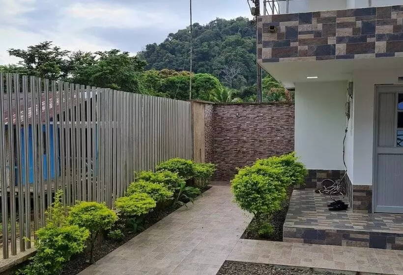 簡易ホテル Ecohotel Linda Judith