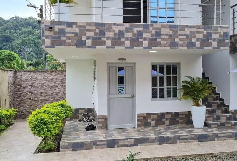 簡易ホテル Ecohotel Linda Judith