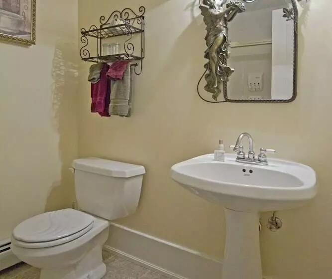 Hotelli Chez Dube Country Inn