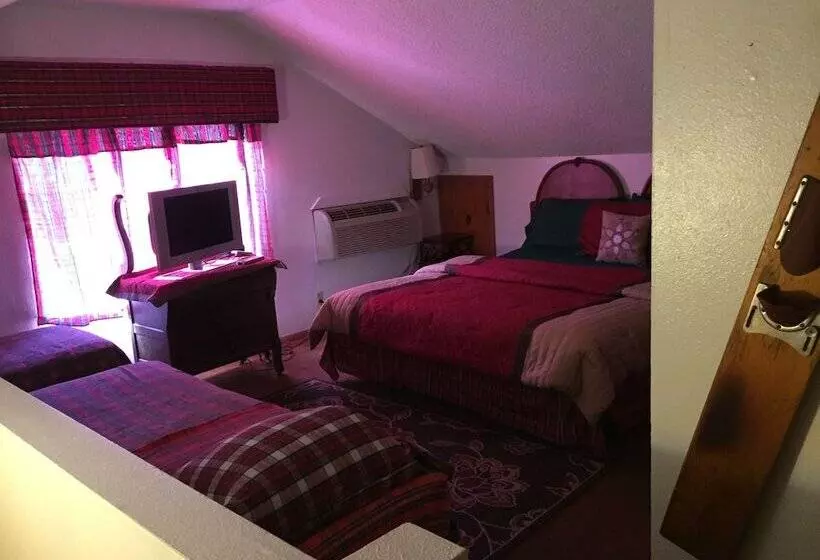 ホテル Pine Rose Inn