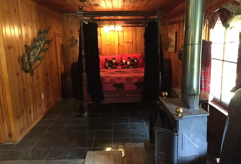 ホテル Pine Rose Inn