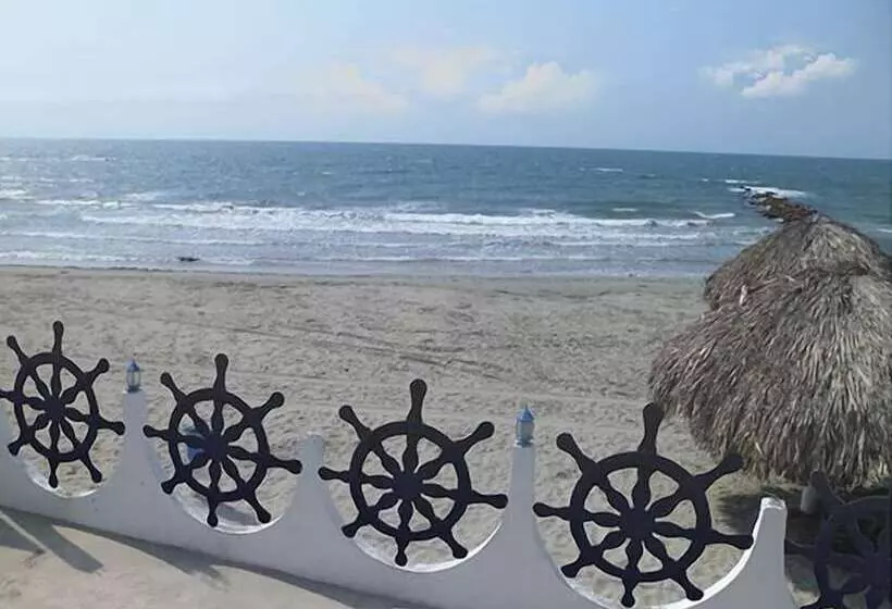 هتل Playa Dorada