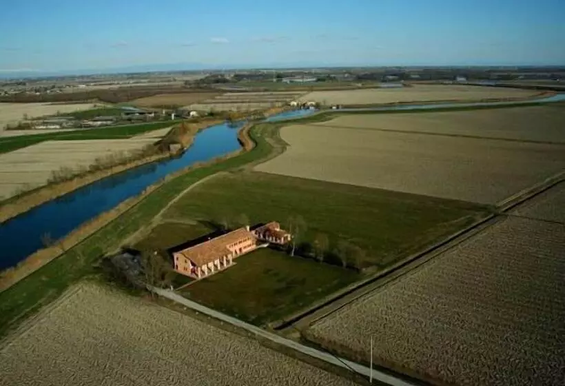 Maaseutuhotelli Agriturismo Ca  Lealtà