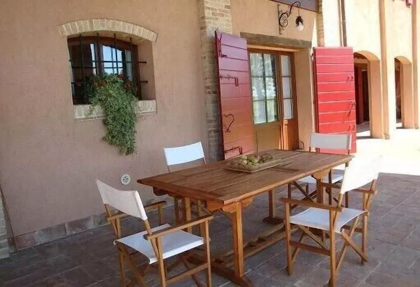 Maaseutuhotelli Agriturismo Ca  Lealtà