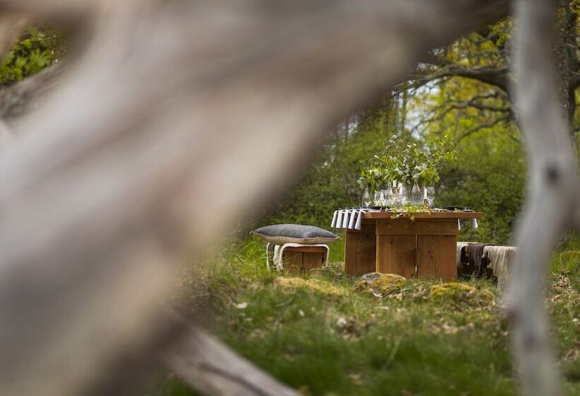 Отель Stufvenäs Gästgifveri