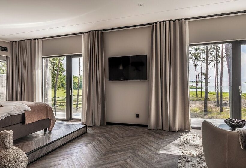 Отель Stufvenäs Gästgifveri