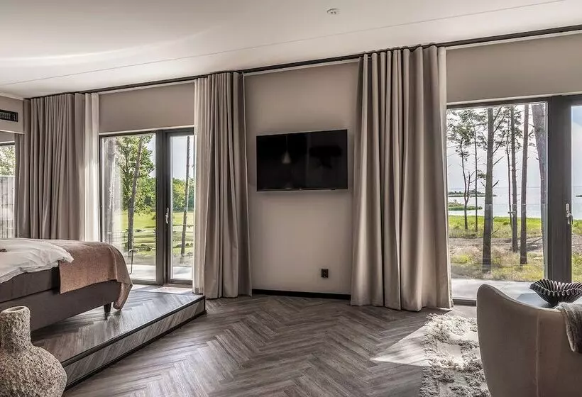 ホテル Stufvenäs Gästgifveri