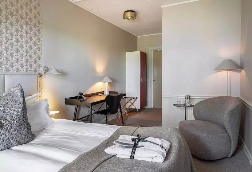 ホテル Stufvenäs Gästgifveri