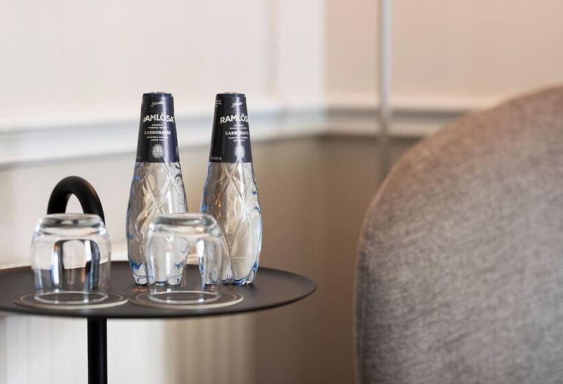 Отель Stufvenäs Gästgifveri