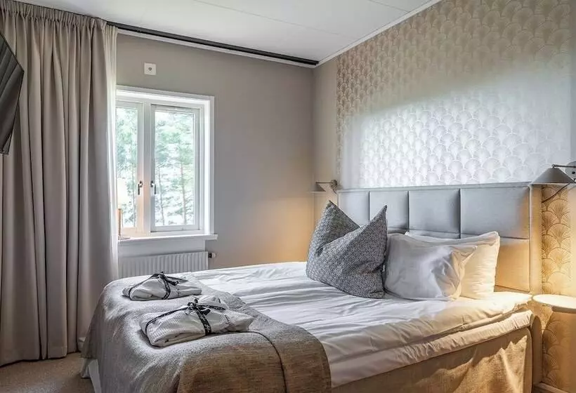 ホテル Stufvenäs Gästgifveri