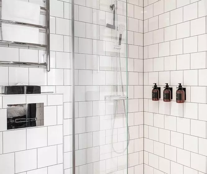 ホテル Stufvenäs Gästgifveri