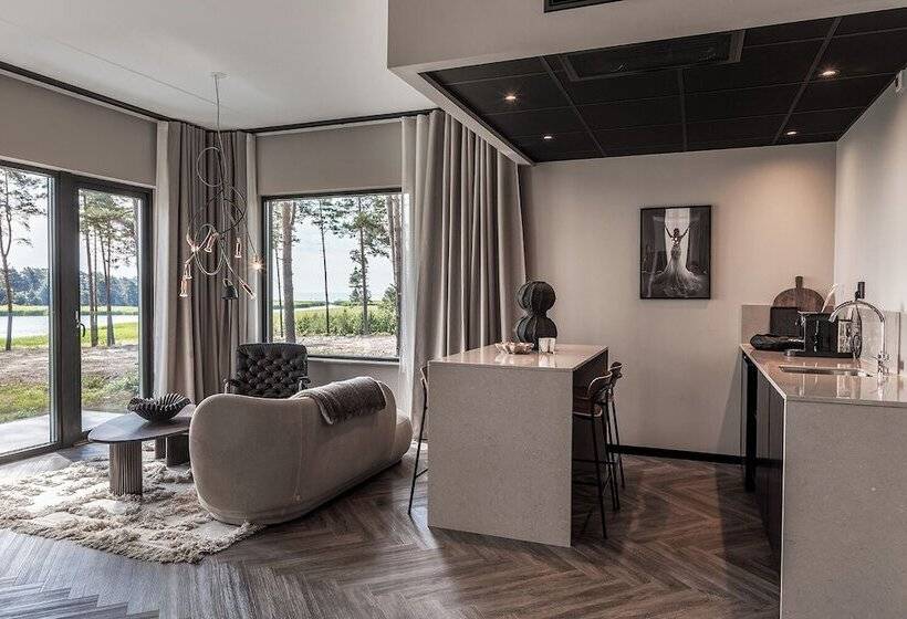 Отель Stufvenäs Gästgifveri