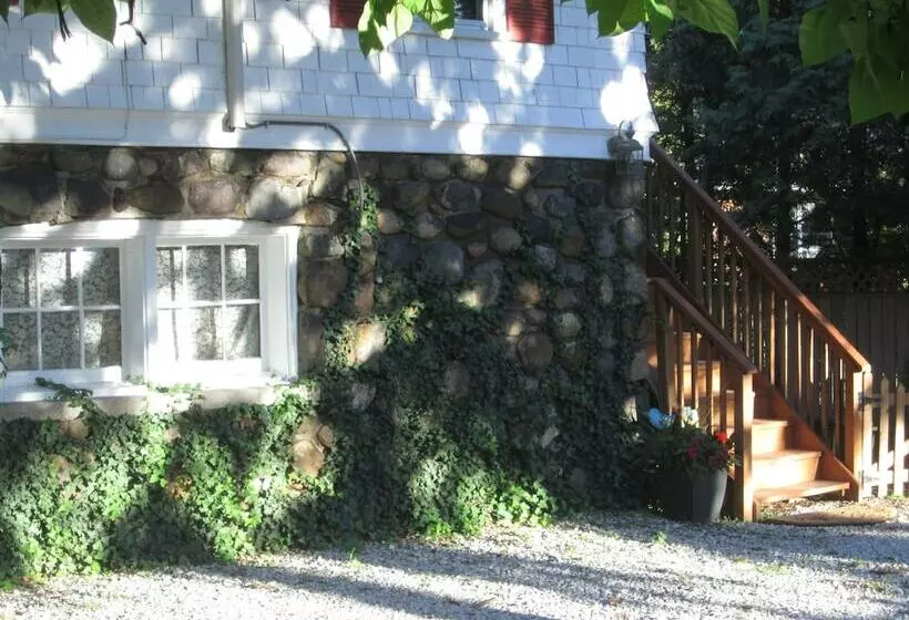 ペンション Dancing Tree Guest Suite