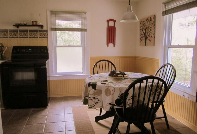 Panzió Dancing Tree Guest Suite