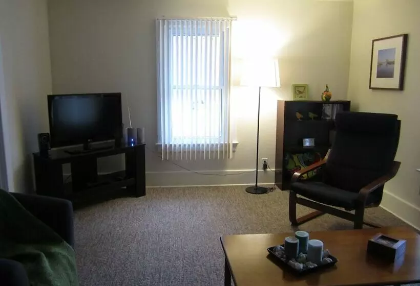 ペンション Dancing Tree Guest Suite