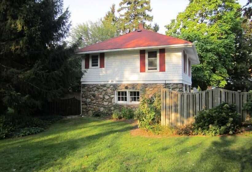 Panzió Dancing Tree Guest Suite