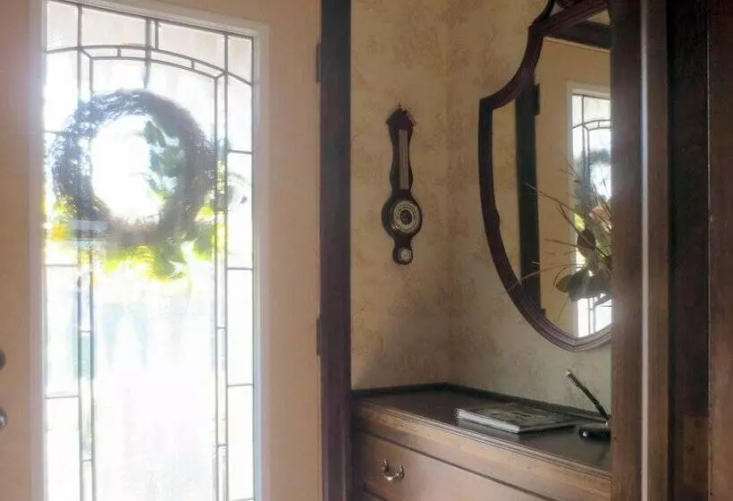 Robinsong Bed And Breakfast