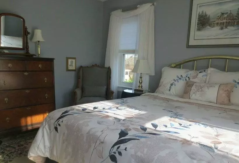 Robinsong Bed And Breakfast