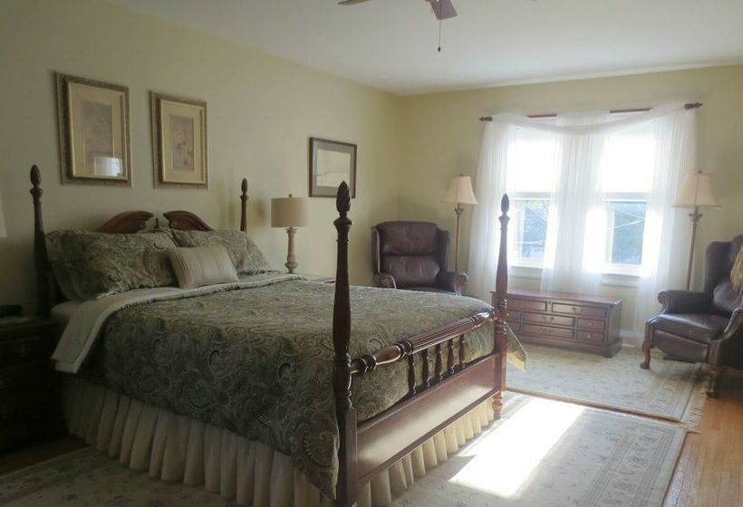 Robinsong Bed And Breakfast