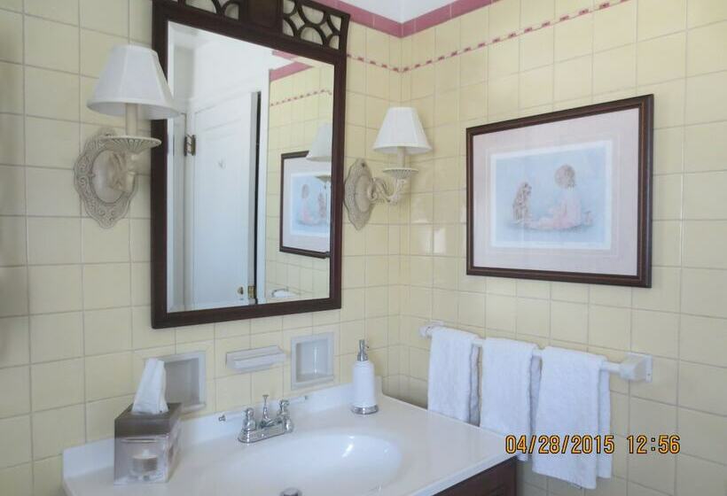 Robinsong Bed And Breakfast