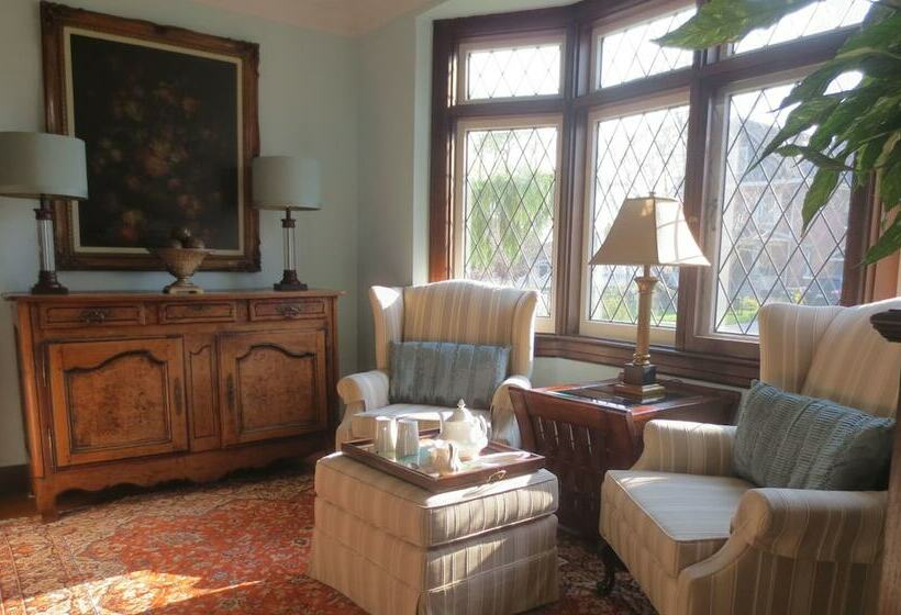 Robinsong Bed And Breakfast