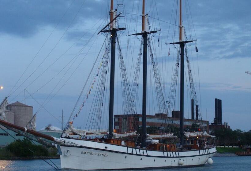 Robinsong Bed And Breakfast