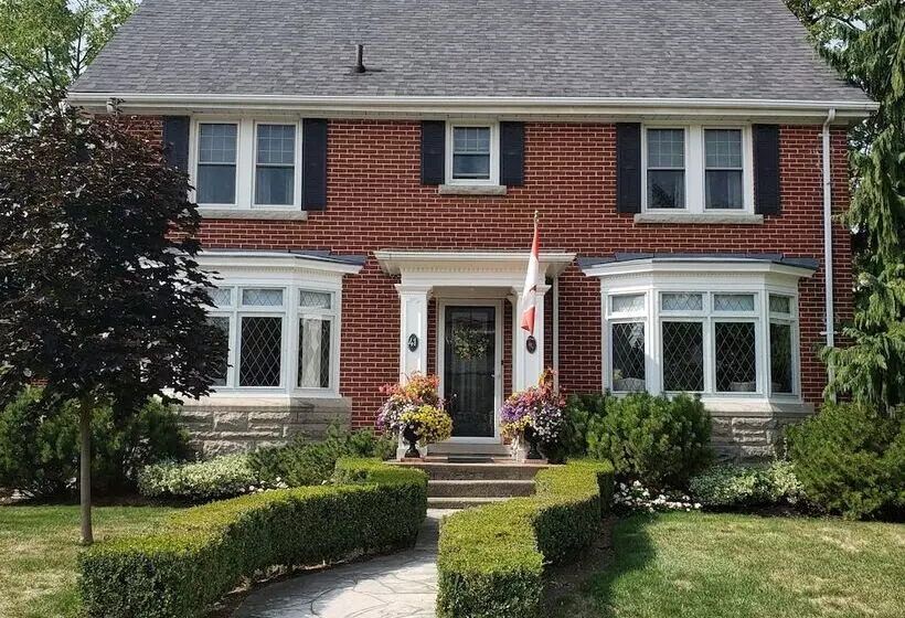 Robinsong Bed And Breakfast