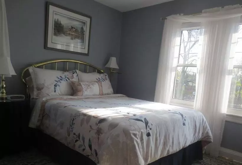 Robinsong Bed And Breakfast