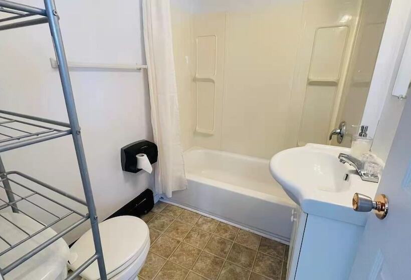 Summerside Motel &cottages