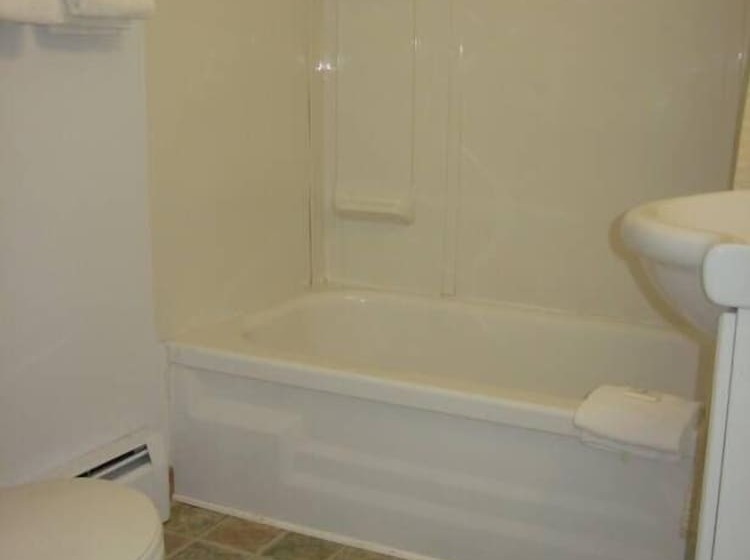 Summerside Motel &cottages