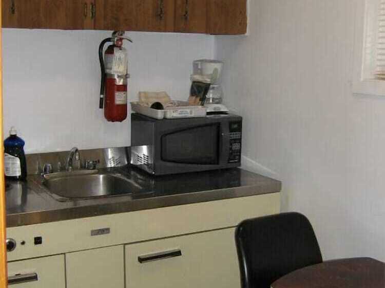 Summerside Motel &cottages