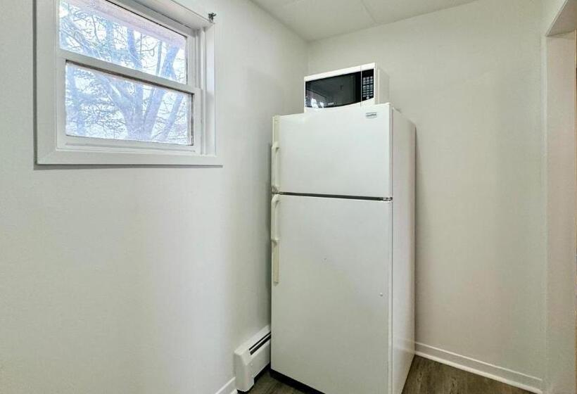 Summerside Motel &cottages