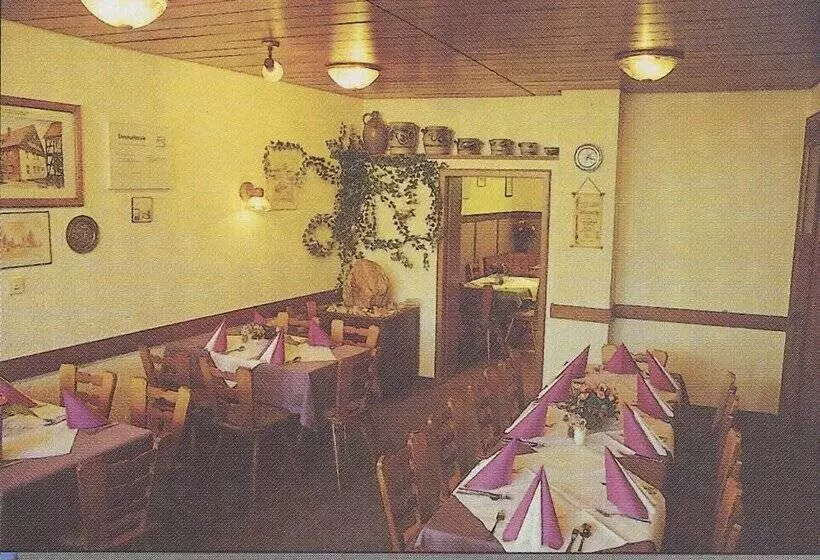 هتل Am Dreienberg