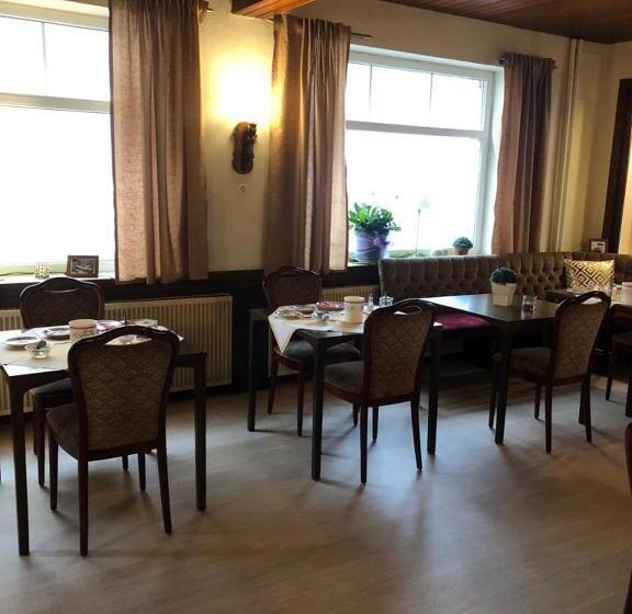 فندق Cafe Meynen