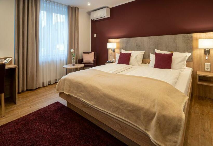 בית מלון כפרי Deutscher Hof