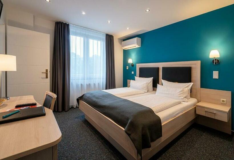 בית מלון כפרי Deutscher Hof