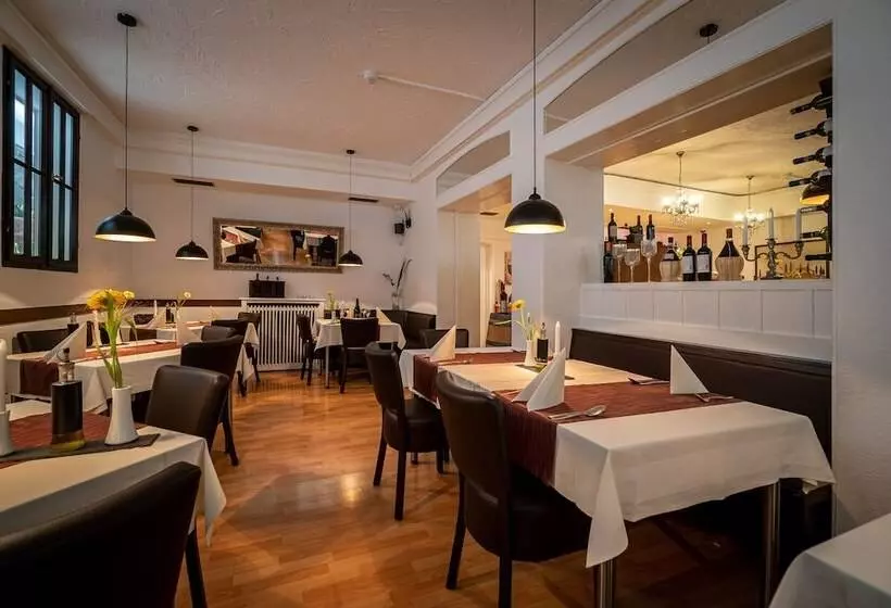 בית מלון כפרי Deutscher Hof