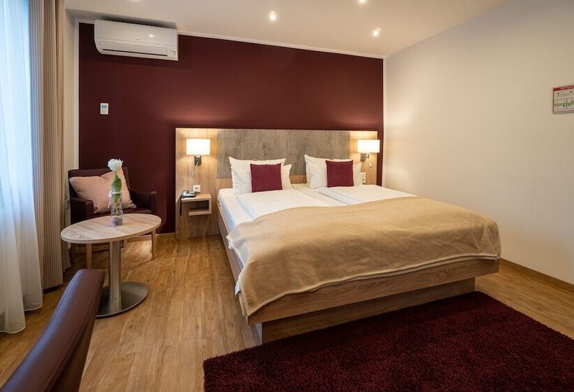 בית מלון כפרי Deutscher Hof